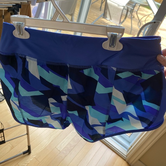 nike shorts, available in blue or black, fits usM - Picture 3 of 7